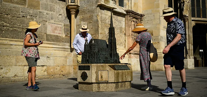AUSTRIA RECORDS ALL-TIME HIGH OF 40.8 DEGREES IN VIENNA, AGENCY SAYS