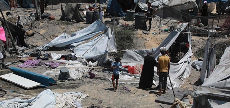 DISPLACED GAZANS SLEEPING AMID TRASH AND DEBRIS: UN