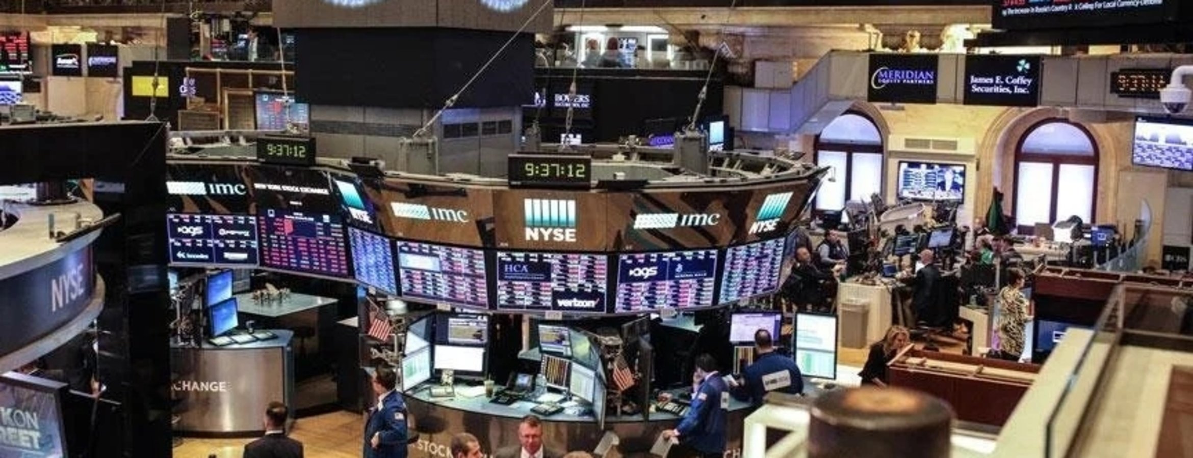 New York borsası ABD’de beklentileri aşan enflasyon verileri sonrası düşüşle kapandı