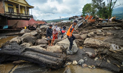 Indonesia flood death toll rises to 41 with 17 missing