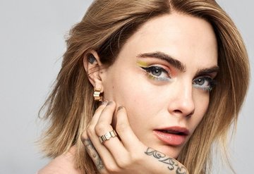 Cara Delevingne: Güzellik Çantamda Ne Var?