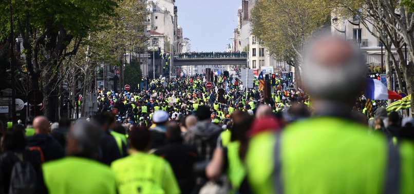 FRANCE PROHIBITS WEEKEND YELLOW VEST PROTESTS