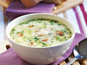 Kremalı ve Mantarlı Erişte Çorbası Tarifi