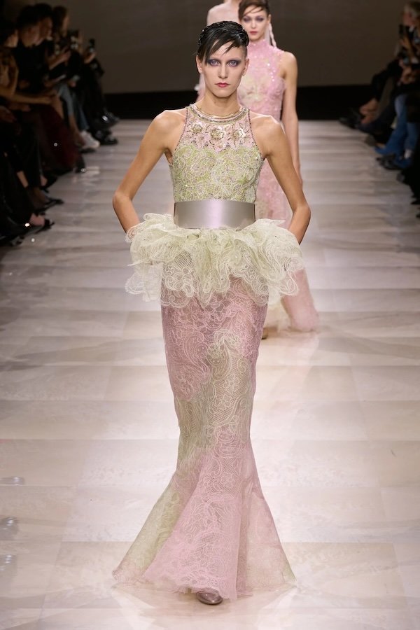 Armani Privé 2024 İlkbahar/Yaz Haute Couture Defilesi