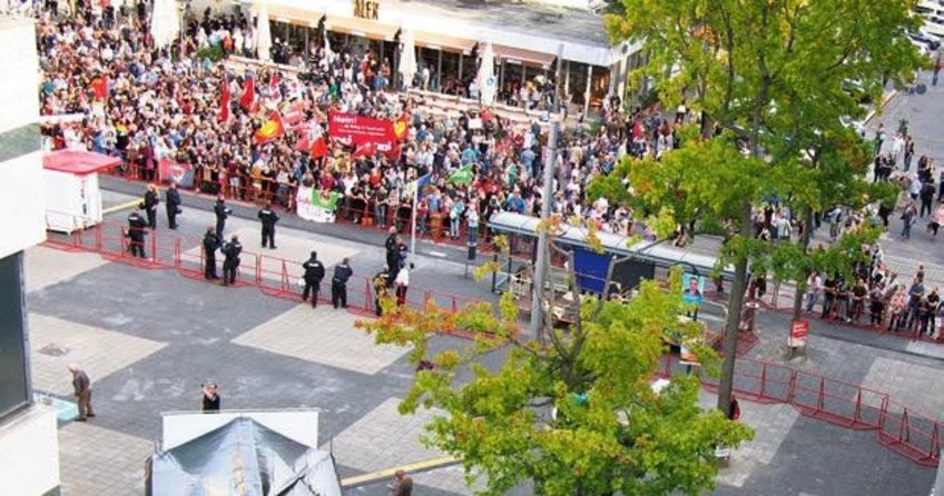 Irkçı AfD’lilere izin yok