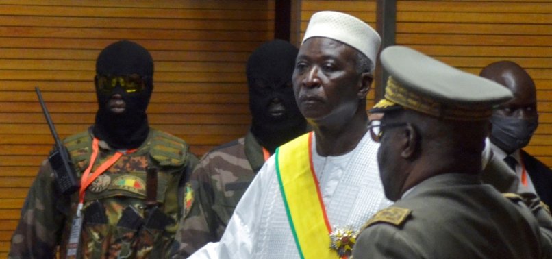 MALI SWEARS IN TRANSITIONAL PRESIDENT AFTER COUP