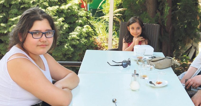 Minikler yolda çok heyecanlı