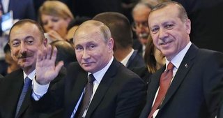 Putin ile Erdoğan salona birlikte girdi