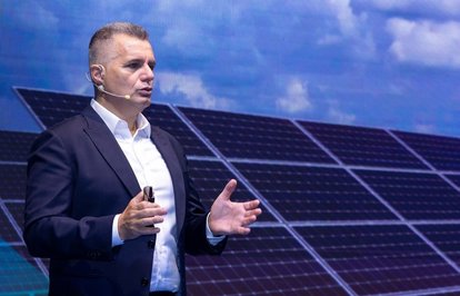 ahrefindexturkcellclasstkktLnktargetblankTurkcelladenyeşilenerjiye240milyondolaryatırım