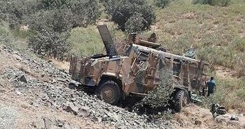 2 Turkish soldiers martyred, 7 injured in vehicle crash