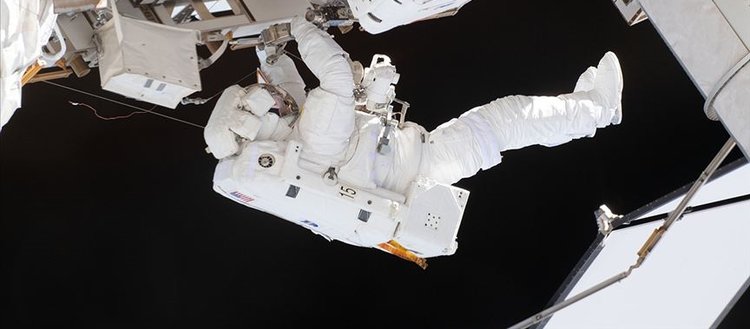 UUİ’de batarya değişimi için astronotlar uzay yürüyüşüne çıktı