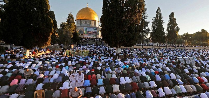 90K PALESTINIANS ATTEND AL-AQSA MOSQUE FOR EID AL-FITR