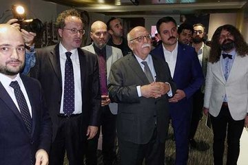 ’Aşka Dost, Dosta Aşık’ sergisi açıldı