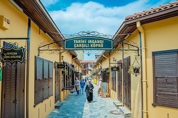 Dünyanın en eski çarşılı köprüsü