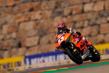 Milli motosikletçi Deniz Öncü, Dünya Moto2 Şampiyonası’nın Almanya yarışını kazandı
