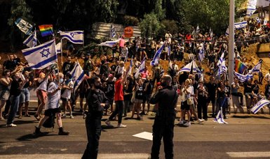 Anti-govt protests reignite in Israel as Netanyahu pushes new justice bill
