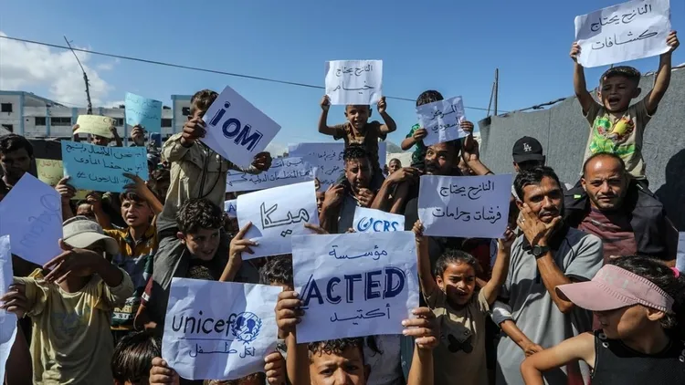 Palestinians in Khan Younis call for urgent aid