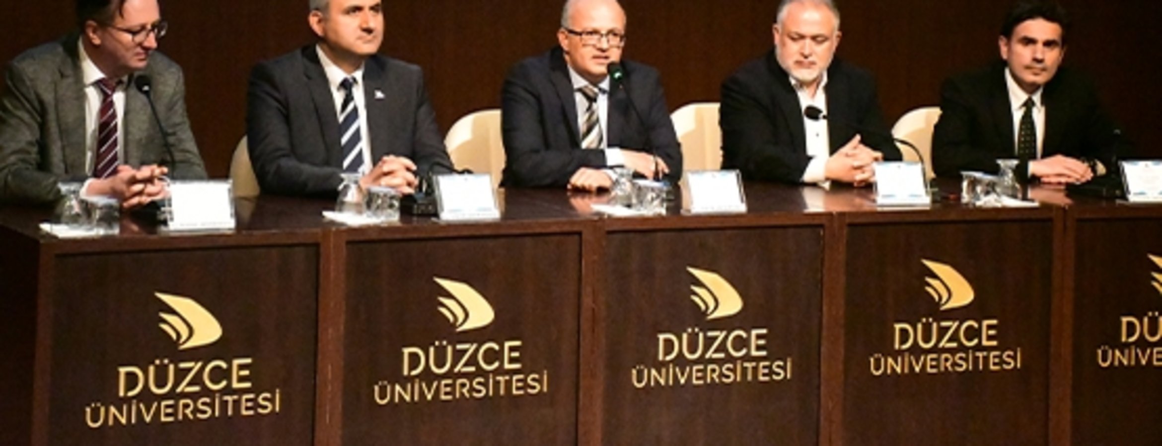 TÜRKSAT Uydu Hizmetleri Genel Müdür Yardımcısı Demirel, Düzce’de panelde konuştu:
