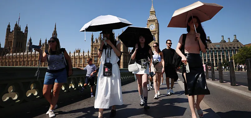 HEAT ALERTS UPGRADED ACROSS ENGLAND AS TEMPERATURES SET TO REACH 36C