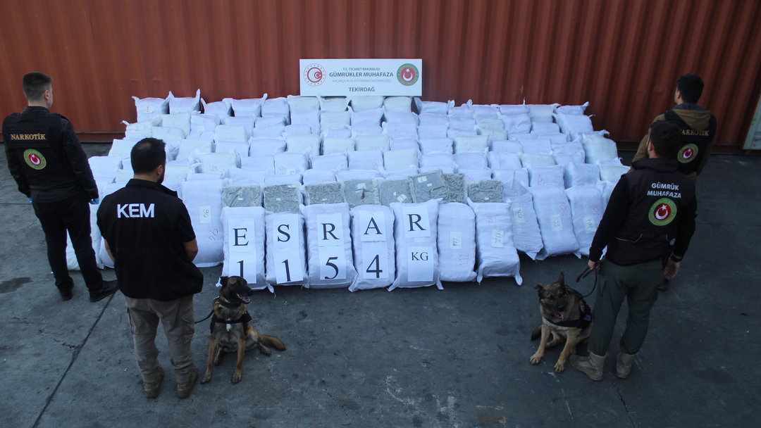 ZEHİR TACİRLERİNE OPERASYON