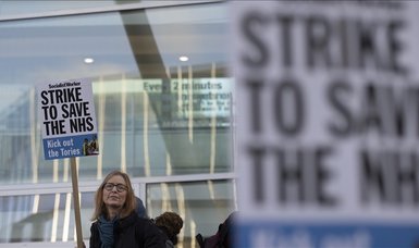 UK set to introduce new anti-strike law amid mass walkouts