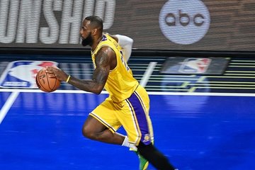 aba-Oğul Jamesler NBA tarihine geçti