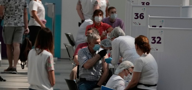 Russia reports record daily COVID-19 death toll of 786
