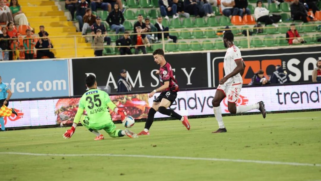 ALANYASPOR SÜPER LİG’İ 13. SIRADA BİTİRDİ
