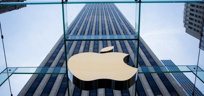 APPLE TRANSFORMS SIRI INTO AN AI CHATBOT