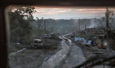 Ukrainian army ousted from centre of Severodonetsk as Russia advances