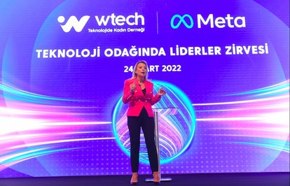 ÖneyTeknolojidekadınbaşlıbaşınadikeydebirkonuoldu