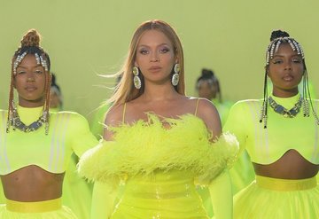 Beyoncenin Oscar Performansı Neden Canlı Değildi?