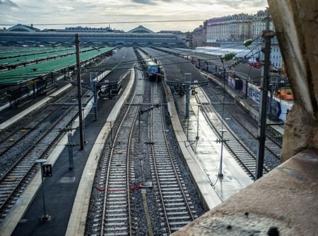 Sabotage shuts down Paris Gare de l'Est station