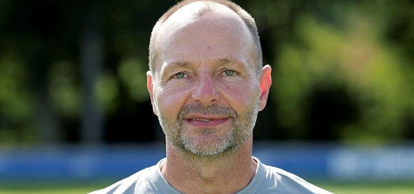 HERTHA FIRES GOALKEEPING COACH PETRY FOR XENOPHOBIC COMMENTS