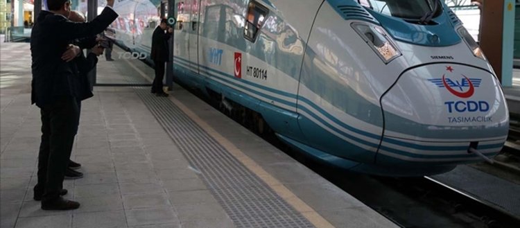 Ankara-Sivas Yüksek Hızlı Treni, ilk ücretsiz yolcularıyla Ankara’ya hareket etti