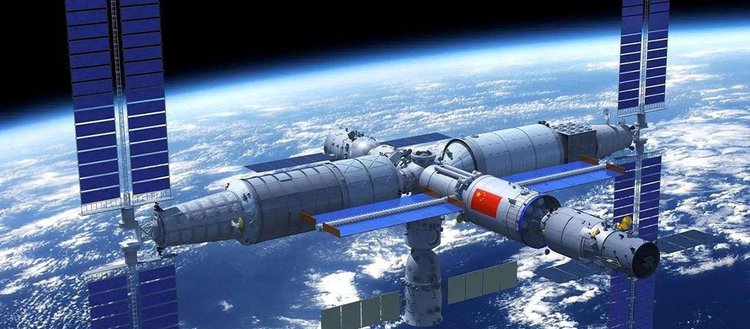 Çinli taykonotları taşıyan Şıncou-18 mekiği uzay istasyonuna ulaştı