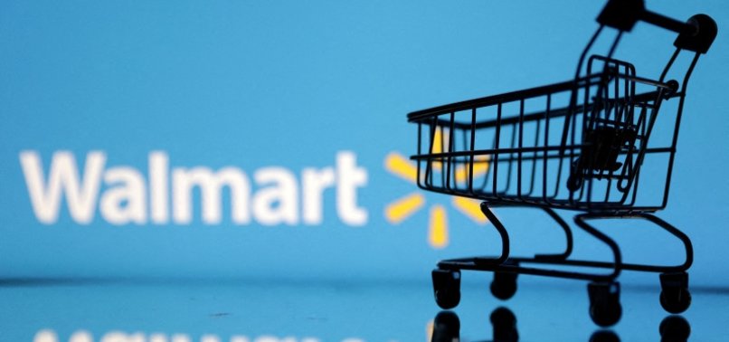 WALMART TO CLOSE 3 TECH HUBS, ASKS STAFF TO RETURN TO OFFICE