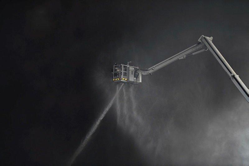 fire-breaks-out-at-worlds-biggest-produce-market-in-paris-1664110854160.jpeg