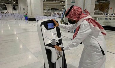 Smart cards and robots: Saudi Arabia's 'digital hajj'