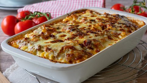 Beşamel Soslu Fırında Makarna