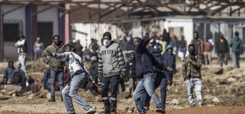 DEATH TOLL IN SOUTH AFRICA VIOLENCE CLIMBS TO 276