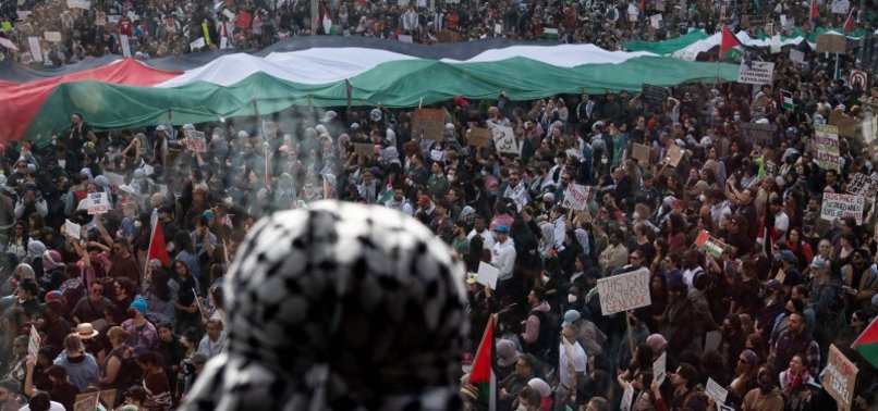THOUSANDS OF PROTESTERS JOIN IN LARGE PRO-PALESTINIAN RALLY IN WASHINGTON TO CONDEMN BIDEN WAR POLICY