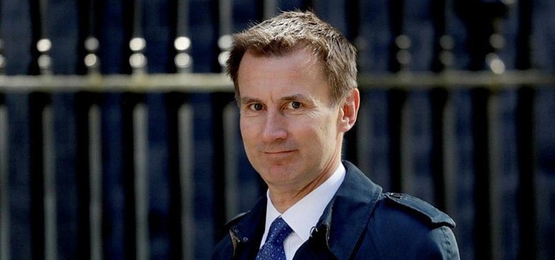 UK PM SUNAKS OFFICE: HUNT STAYS AS FINANCE MINISTER