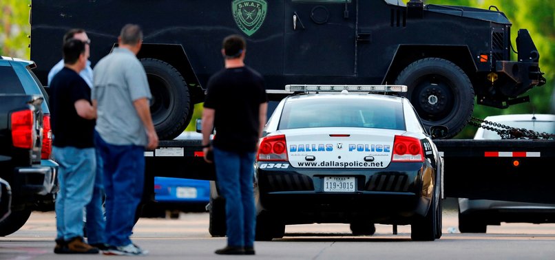 2 OFFICERS, 1 CIVILIAN SHOT IN TEXAS, US