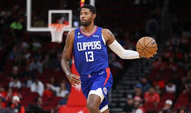 Paul George hits for 35 as Clippers rally to beat Spurs
