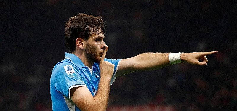 Khvicha Kvaratskhelia leaves Napoli to join Paris St Germain