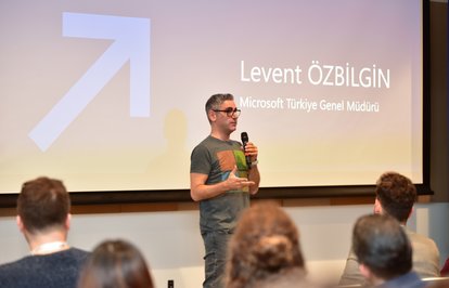 Yapayzekanınyaygınlaşmasıiçingerekligüvenisunmayıvadediyoruz