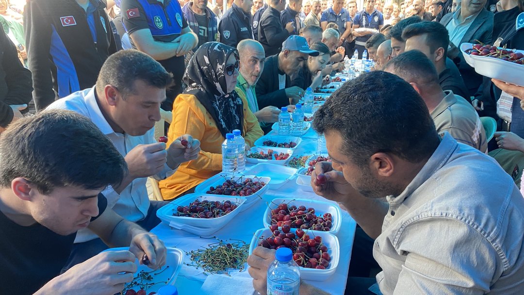 MANİSA’DA İLGİNÇ YARIŞMA
