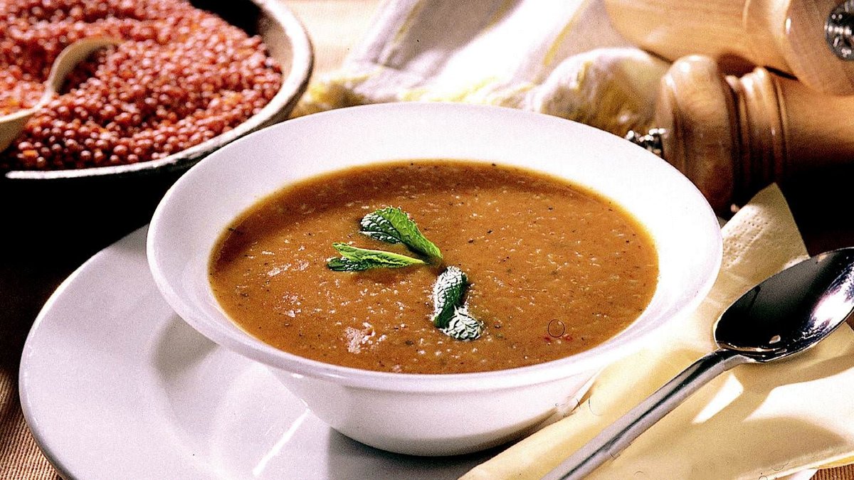 Biberiyeli Mercimek Çorbası Tarifi