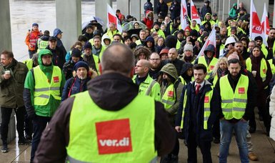 German union calls on postal bank employees to go on strike again